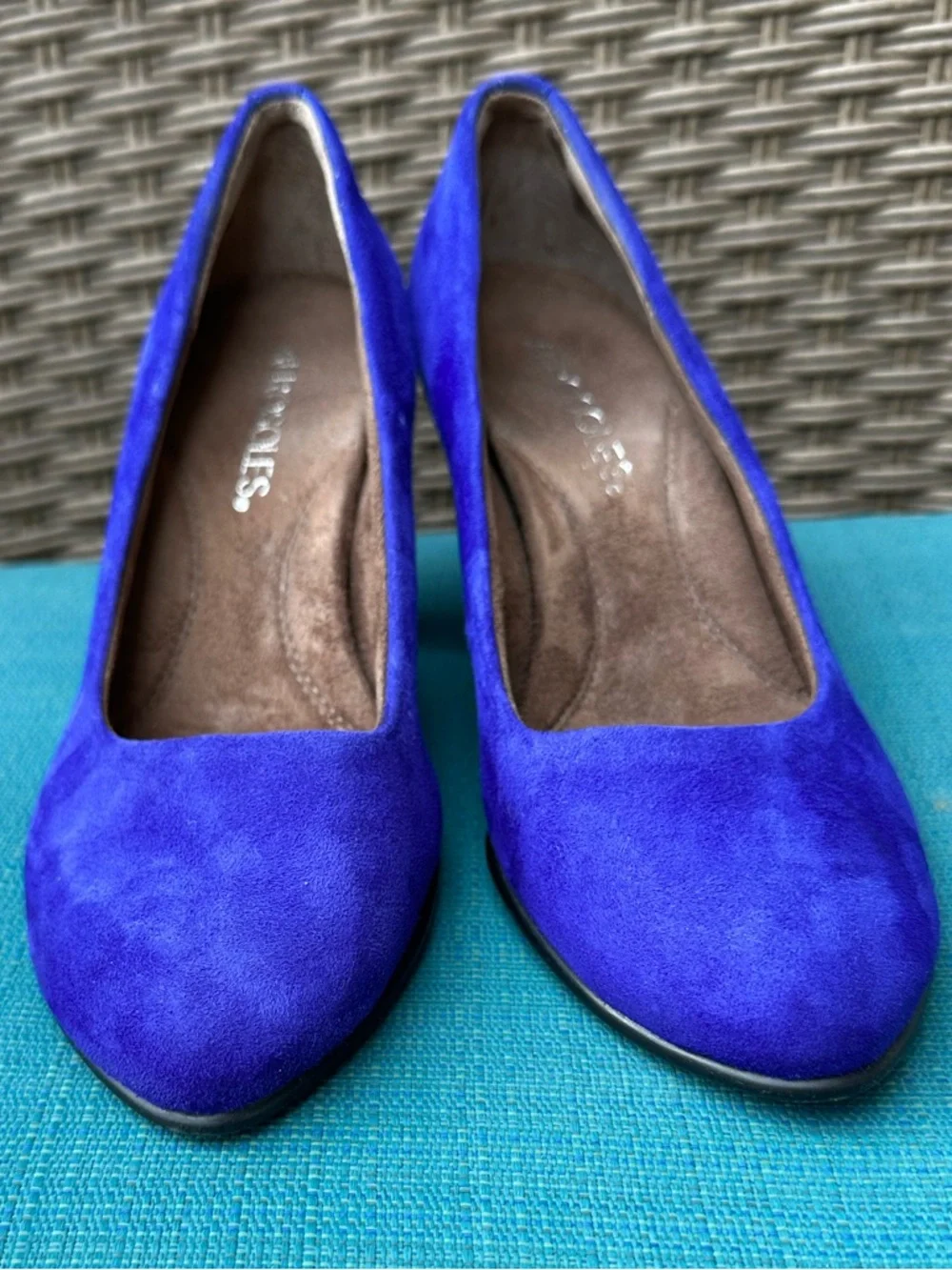 AEROSOLES bold royal